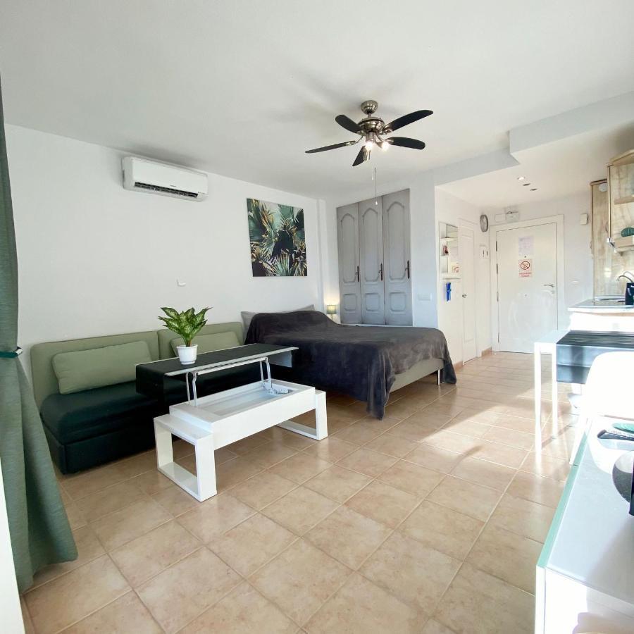 Benalbeach Seaview Studio Apartment Benalmadena Exterior photo